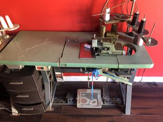 Sewing machine llamato