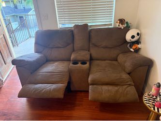 Free couches in San Diego