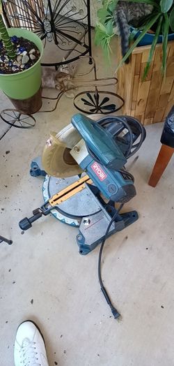 Ryobi Saw 25$