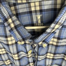 Izod Men’s button up blue & White shirt