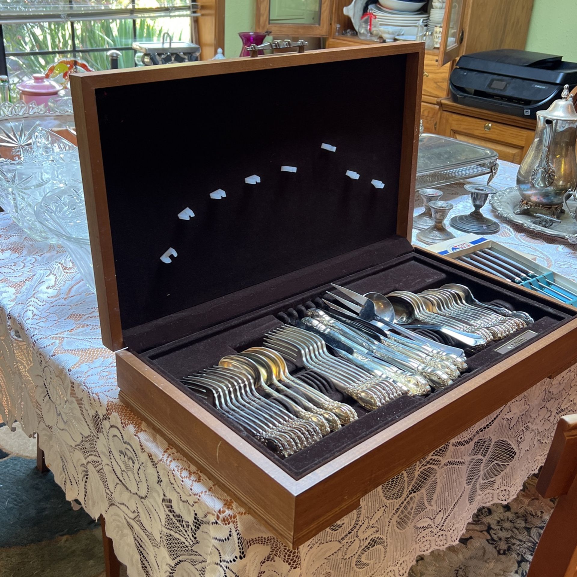 Oneida Silverware Set for Sale in Bonney Lake, WA - OfferUp