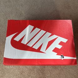 Nike Dunk Low Retro SE Photon Dust Vintage Green