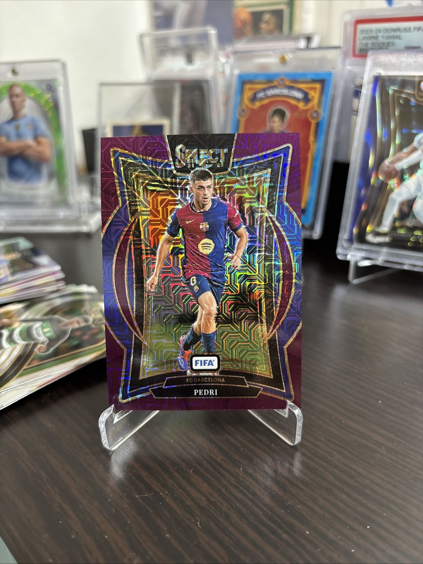 2024-25 Panini Select FIFA #5 Pedri Purple Mojo Barcelona