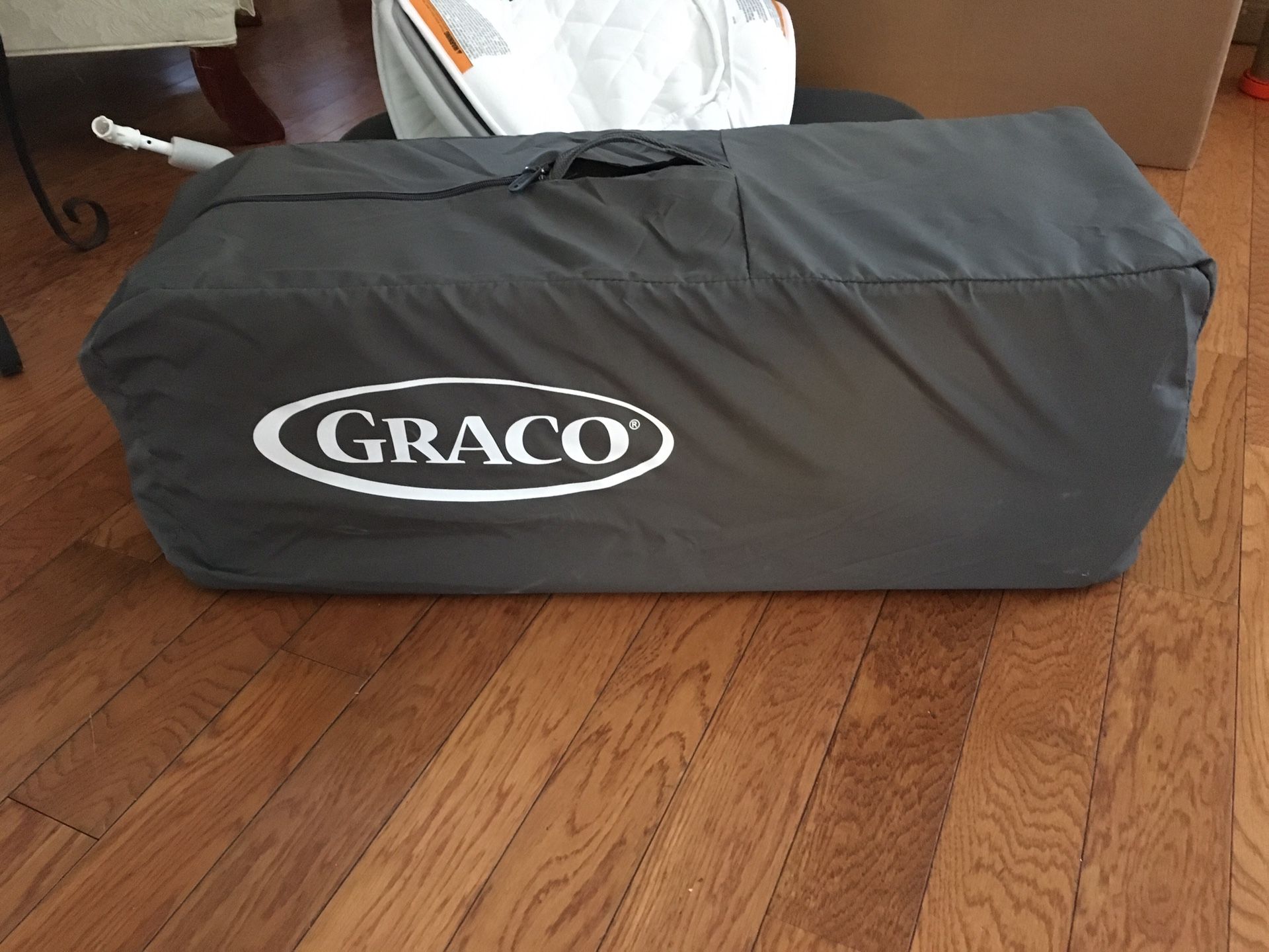 Gray Co Newborn Napper with Soothe Surrounding Technology