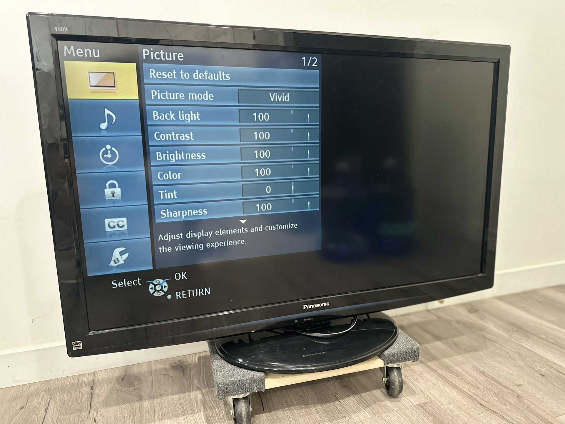 Panasonic 42” LCD TV – Works Great (No Remote)