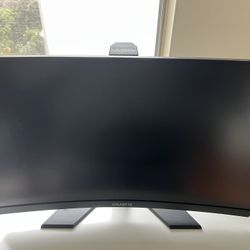 Gigabyte Curved Monitor 