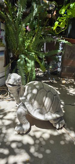 Garden turtle statue