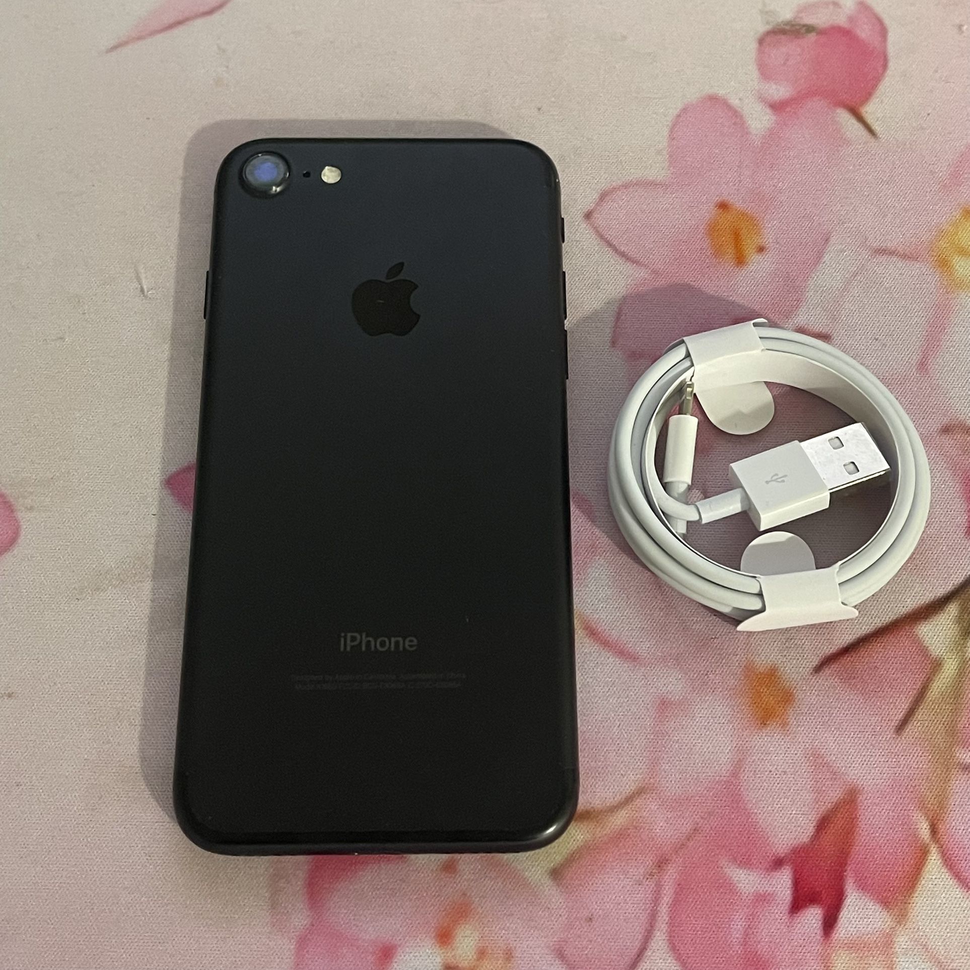 Apple iPhone 7 32GB Unlocked