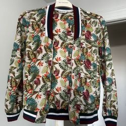 Stradivarius SZ S Women’s Light Weight Full Zip Tropical Floral Jacket