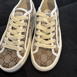 sneakers gucci