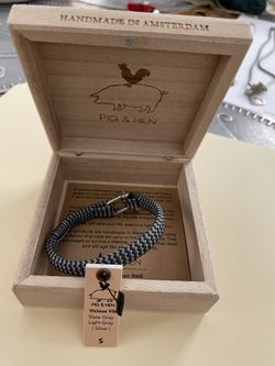 Bracelet 