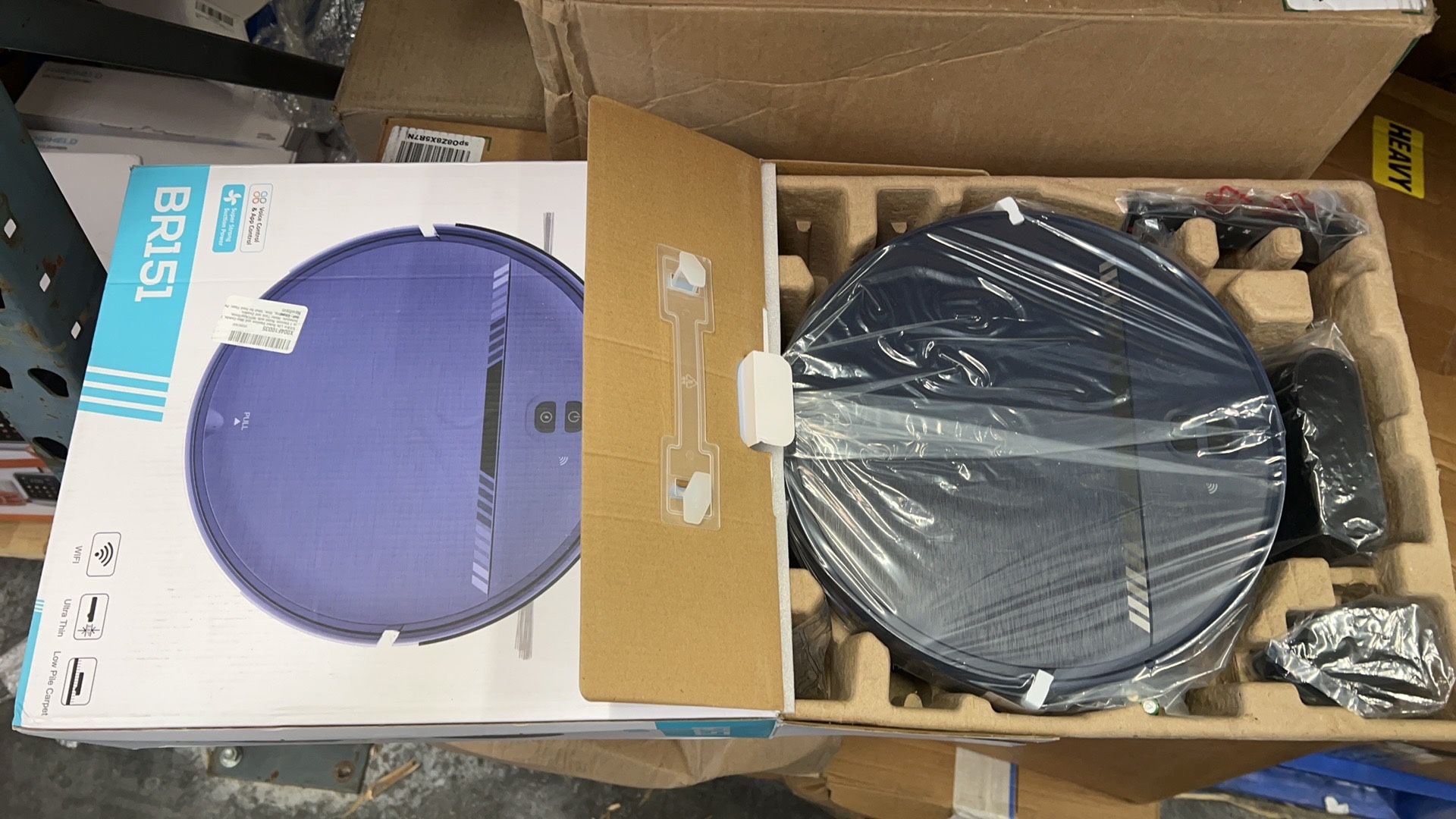 Vacuum cleaner robot