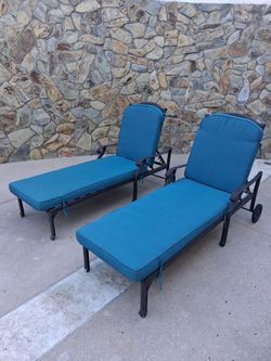 2 Outdoor Poolside Chaise Lounge Chairs with Blue Cushions