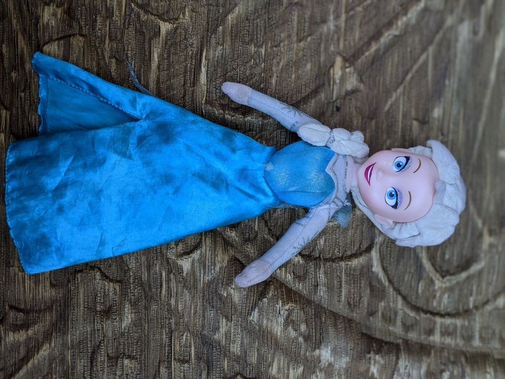 Pre-owned Disney Elsa Frozen / Frozen 2 stuffed animal plush toy doll