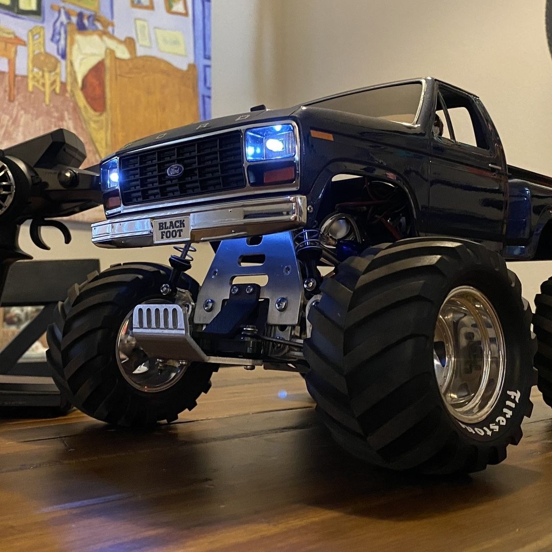 Tamiya Blackfoot 1:10 - Voiture Radiocommandée Occasion - État Correct, Fonctionne