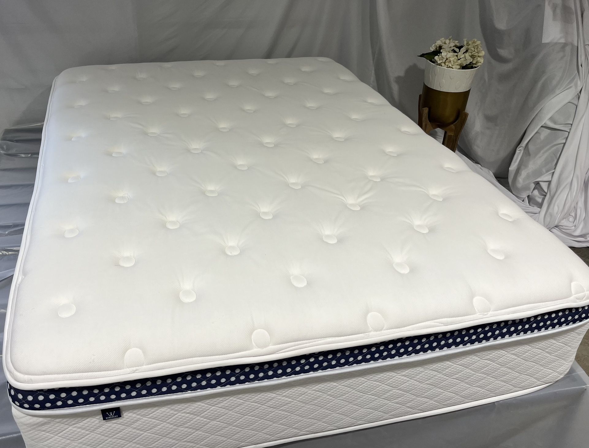 Winkbeds Plus Mattress - QUEEN