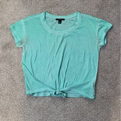 Forever 21 Cropped Tee Shirt
