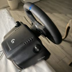 Logitech - G923 Racing Wheel and Pedals for Xbox Series X|S, Xbox One and PC - Black