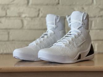 Brandnew Kobe 9 8.5 halo and christmas 9