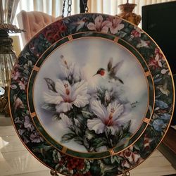 Ruby Throated Hummimgbird Plate