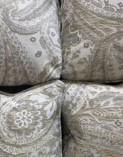 NEW! $20.00 for 4 Haverty’s Sofa Pillows 16” Diameter • Grey, Cream & Brown