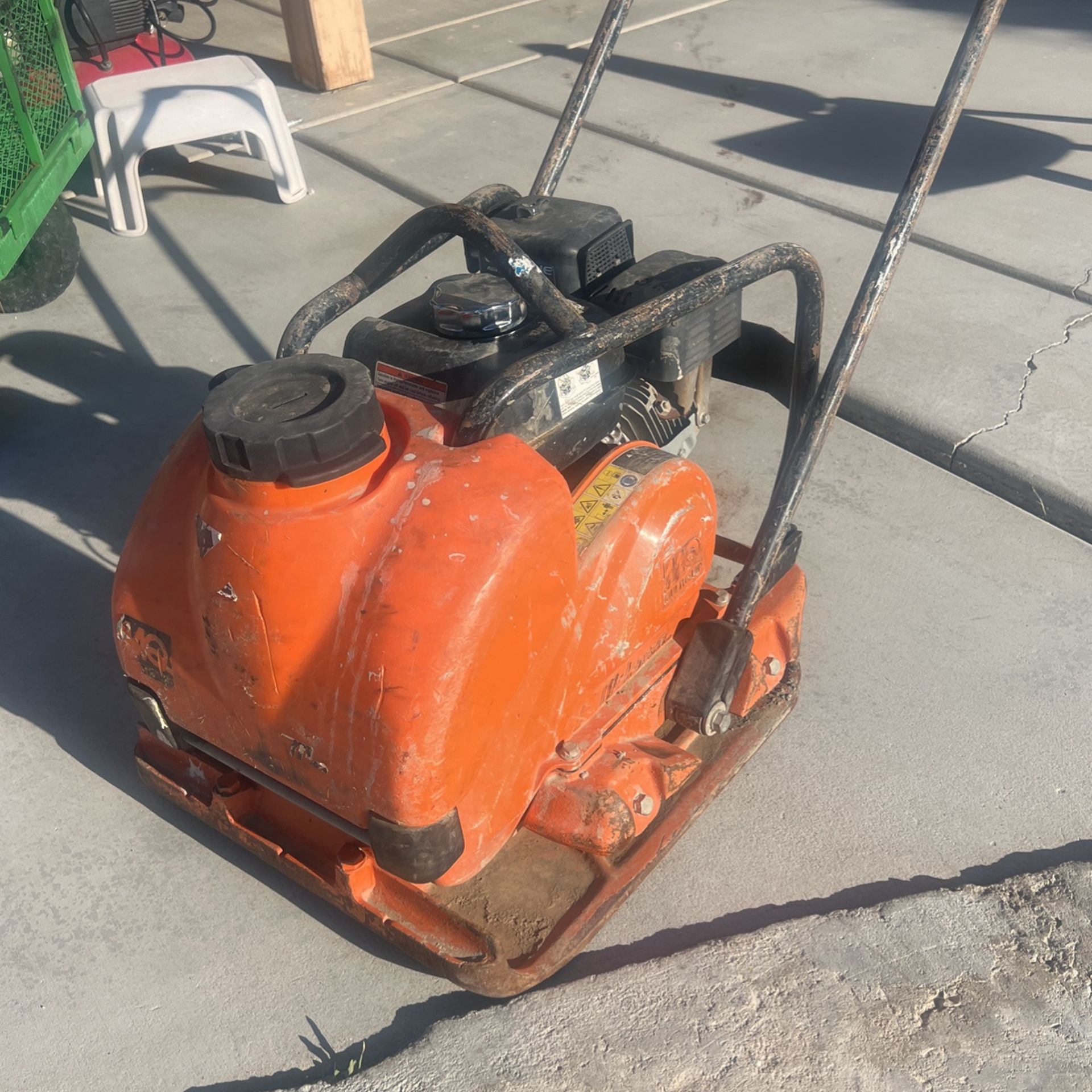 Mikasa Vibratory Plate Compactor with Water Tank