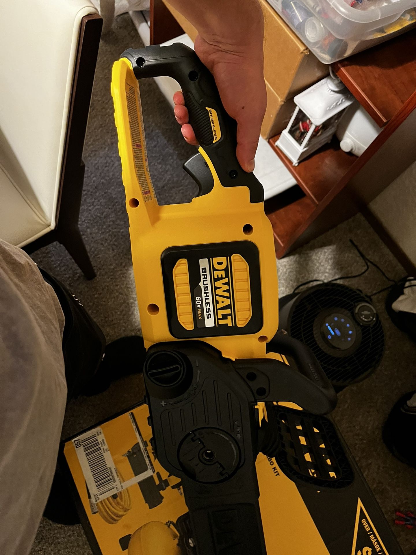 Dewalt 60V Brushless Cordless 16 Inch Chainsaw
