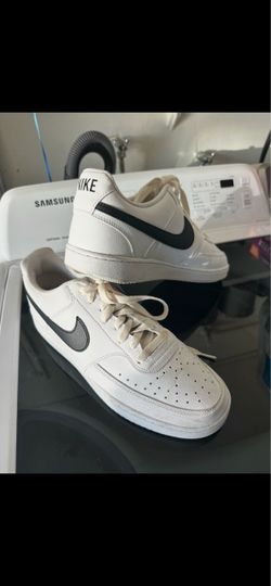Men’s Nike shoes Size 10