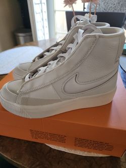 Size 5 - Nike Blazer Victory Mid Summit White Light Cream W