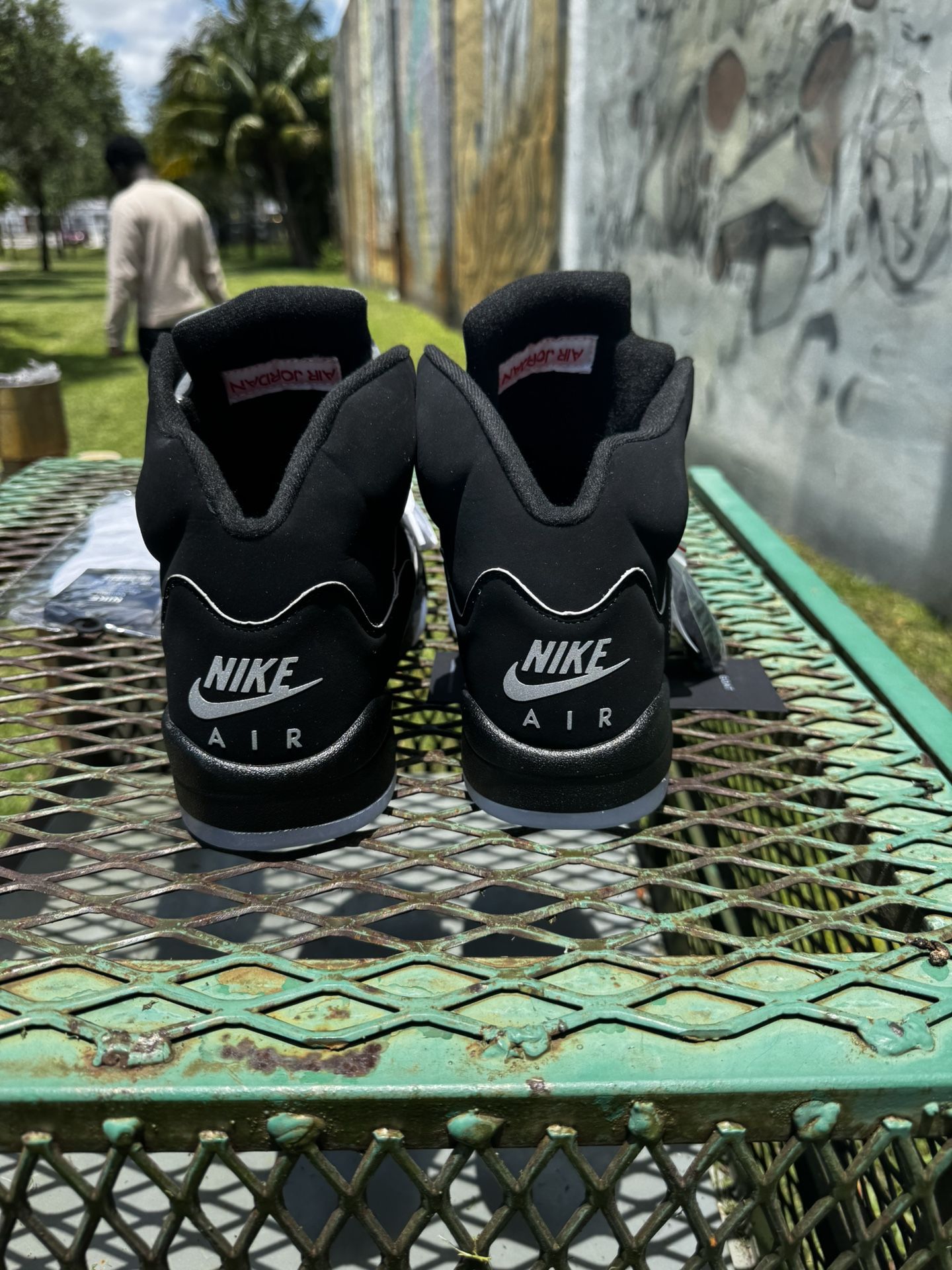 Jordan 5 Metalic