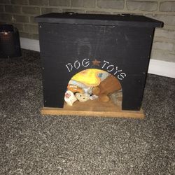 Dog/toy Storage