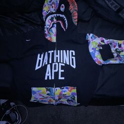BLACK AND MULTICOLORED BAPE HOODIE