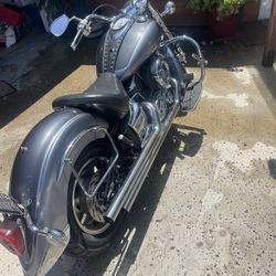 2005 Yamaha Vstar 1300