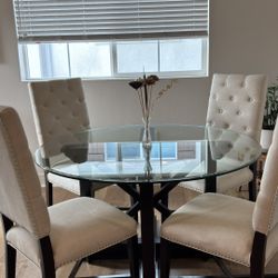 Dining Table + 4 Chairs