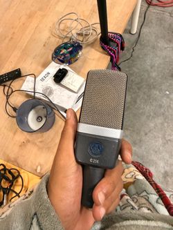 AKG C214 Microphone