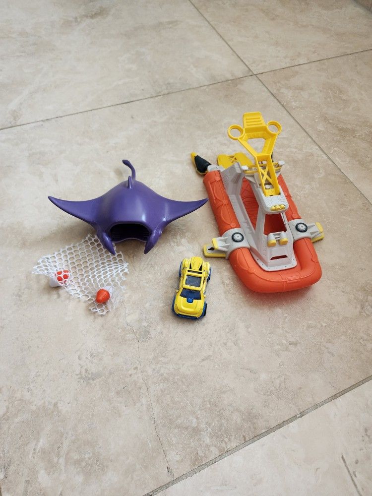 Hot Wheels Bath Toy Set with Boat and Car
