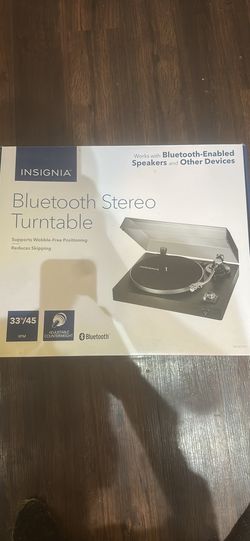 Insignia record player and Edifer Bluetooth speaker