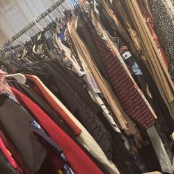 STORE CLOSING Women's & Mens Clothes Jeans Jackets Dresses Shoes Coats