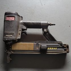 Senco Heavy Duty16 Guage Construction  Stapler