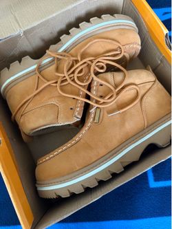 Lugz Wheat/Cream/Gum Size 8