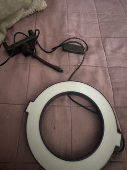 Small ring light