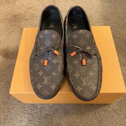 Louis Vuitton Drivers Excellent Condition !! SZ14