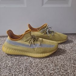 Adidas Yeezy Marsh sz: 11.5 