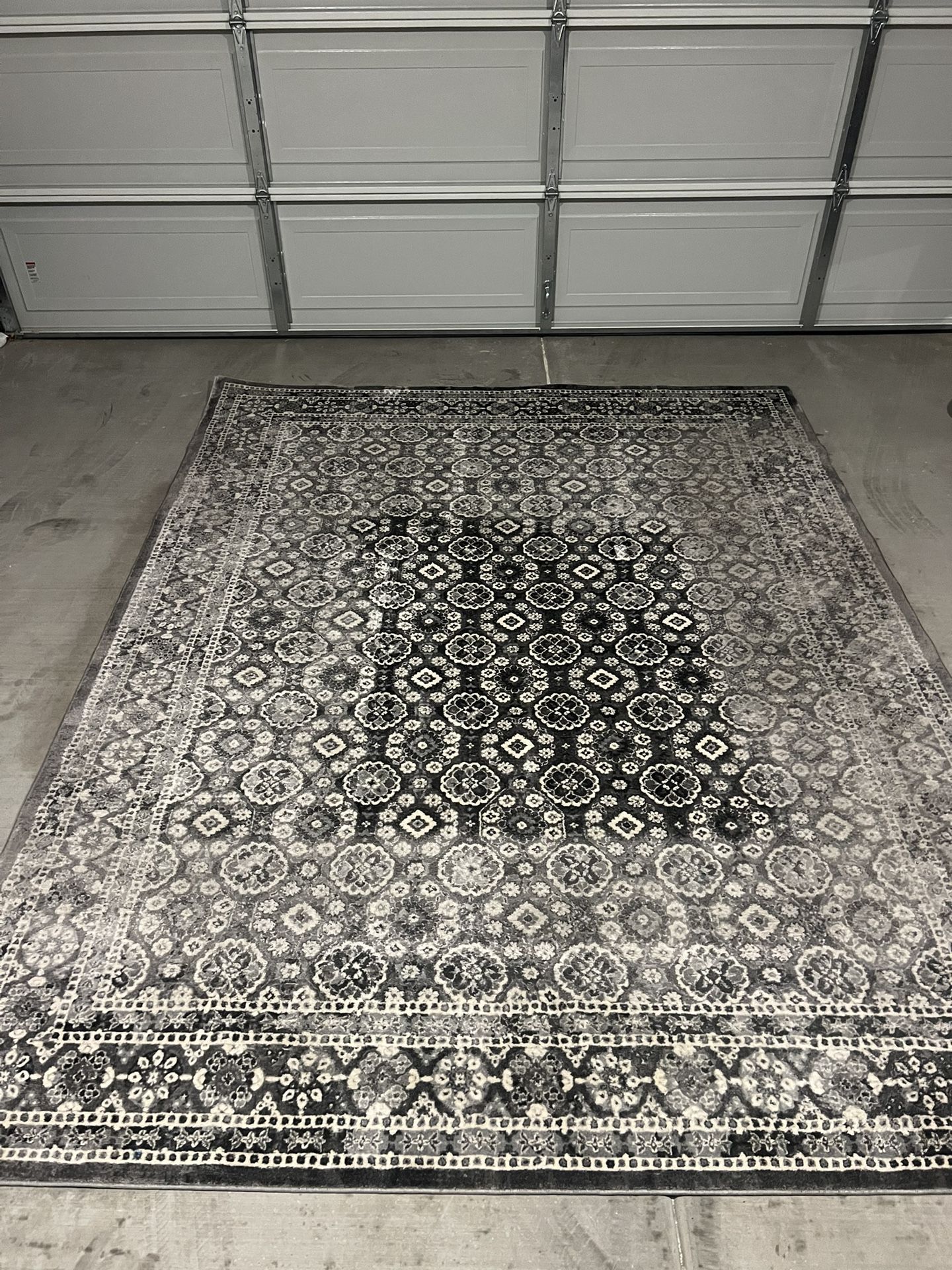 Modern area rug