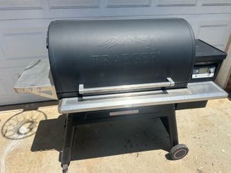 Traeger XL Smoker Grill - Timberline 1300