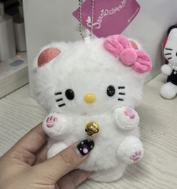 Hello Kitty Plush Keychain 