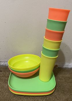VINTAGE TUPPERWARE NEON SET