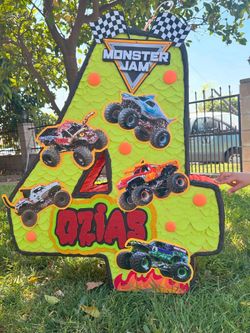 Monster jam number four pinata número cuatro