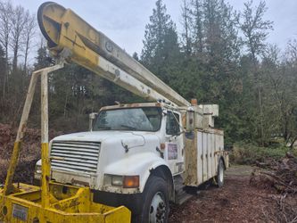 Bucket truck with 50' boom + double bucket utility  DIESEL :  fully operational, 51K, automatic, upgraded gearing VIDEO INCLUDED