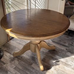 Pier One Round table with leaf